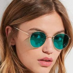 8 251x250 - قیمت انواع عینک گرد دخترانه